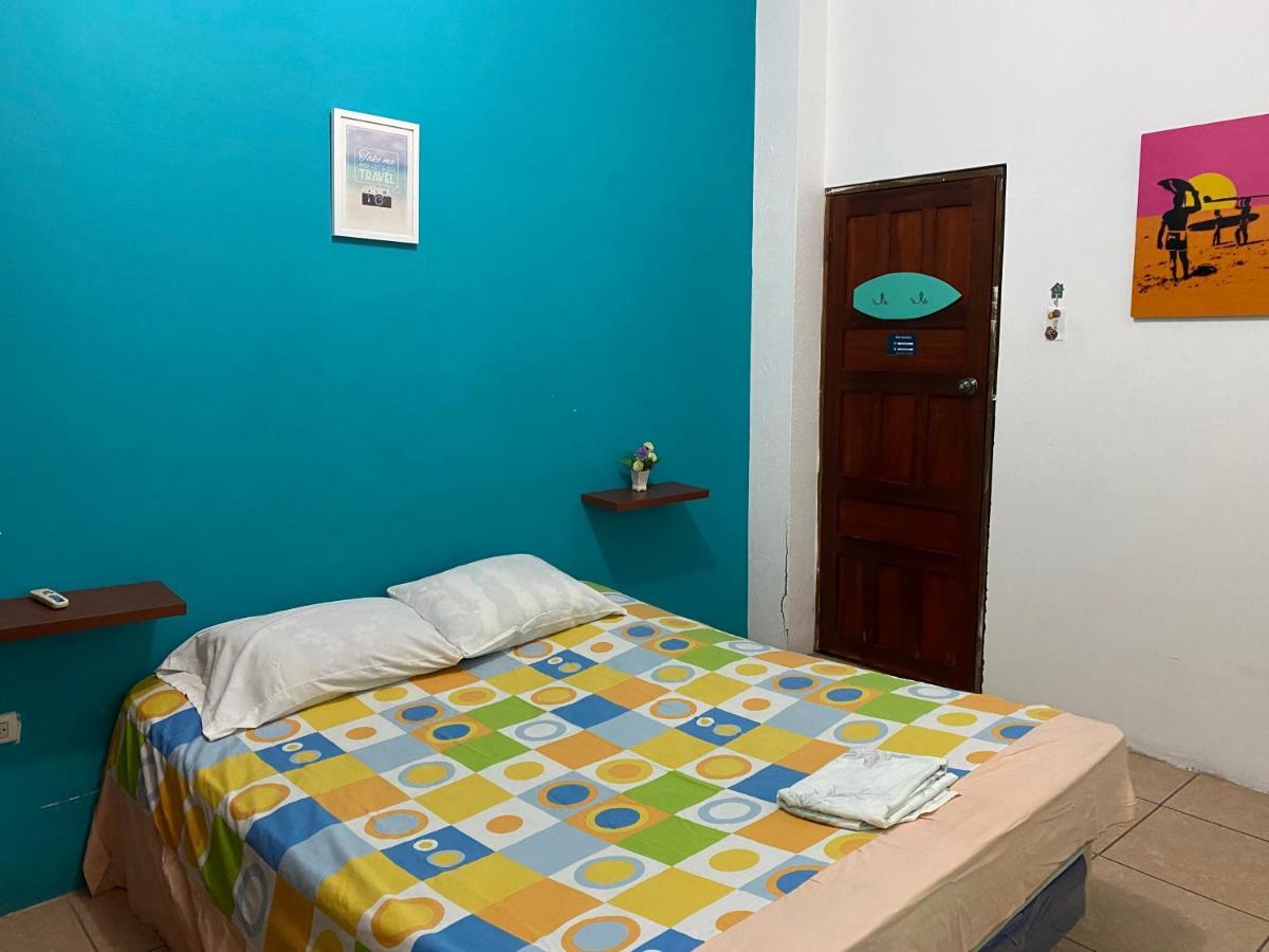 Playa Suites, Cerca Del Malecon Manta Exterior foto